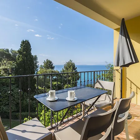 La Du Bailli Aparthotel 4*
