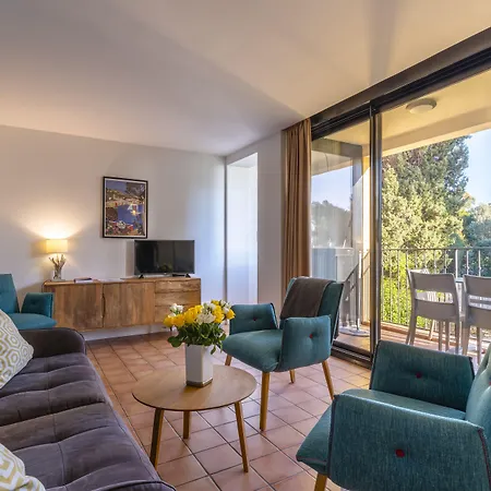 La Du Bailli Aparthotel 4*