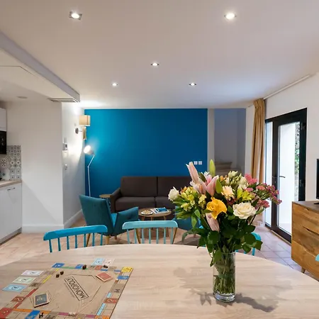 杜拜里公寓 4* Le Rayol-Canadel-sur-Mer