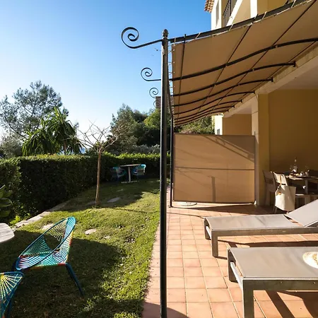La Du Bailli Aparthotel 4*