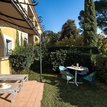 La Du Bailli Aparthotel 4*