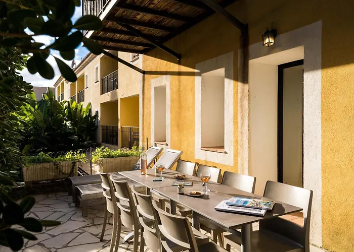 公寓式酒店 杜拜里公寓 Le Rayol-Canadel-sur-Mer
