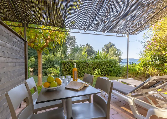 杜拜里公寓 4* Le Rayol-Canadel-sur-Mer